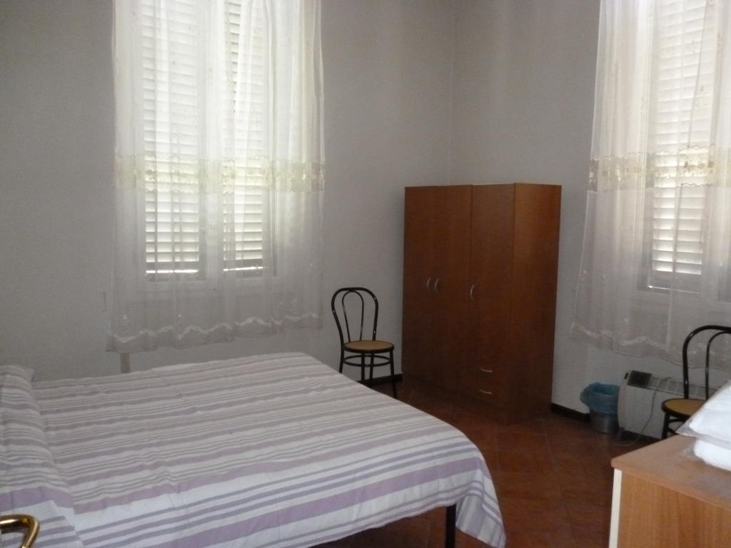 27 Aprile Hotel Florença Quarto foto
